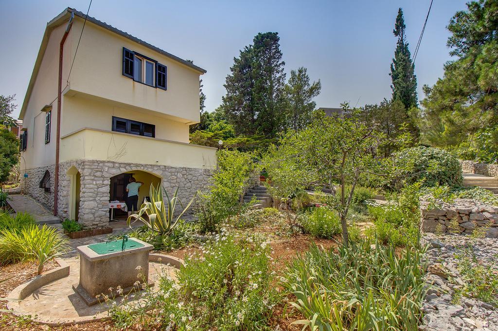 Holiday Home Villa Esperanca เวลิโลชิน ภายนอก รูปภาพ