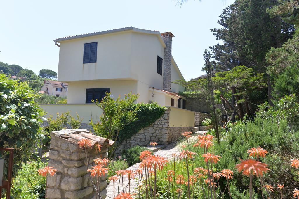 Holiday Home Villa Esperanca เวลิโลชิน ภายนอก รูปภาพ