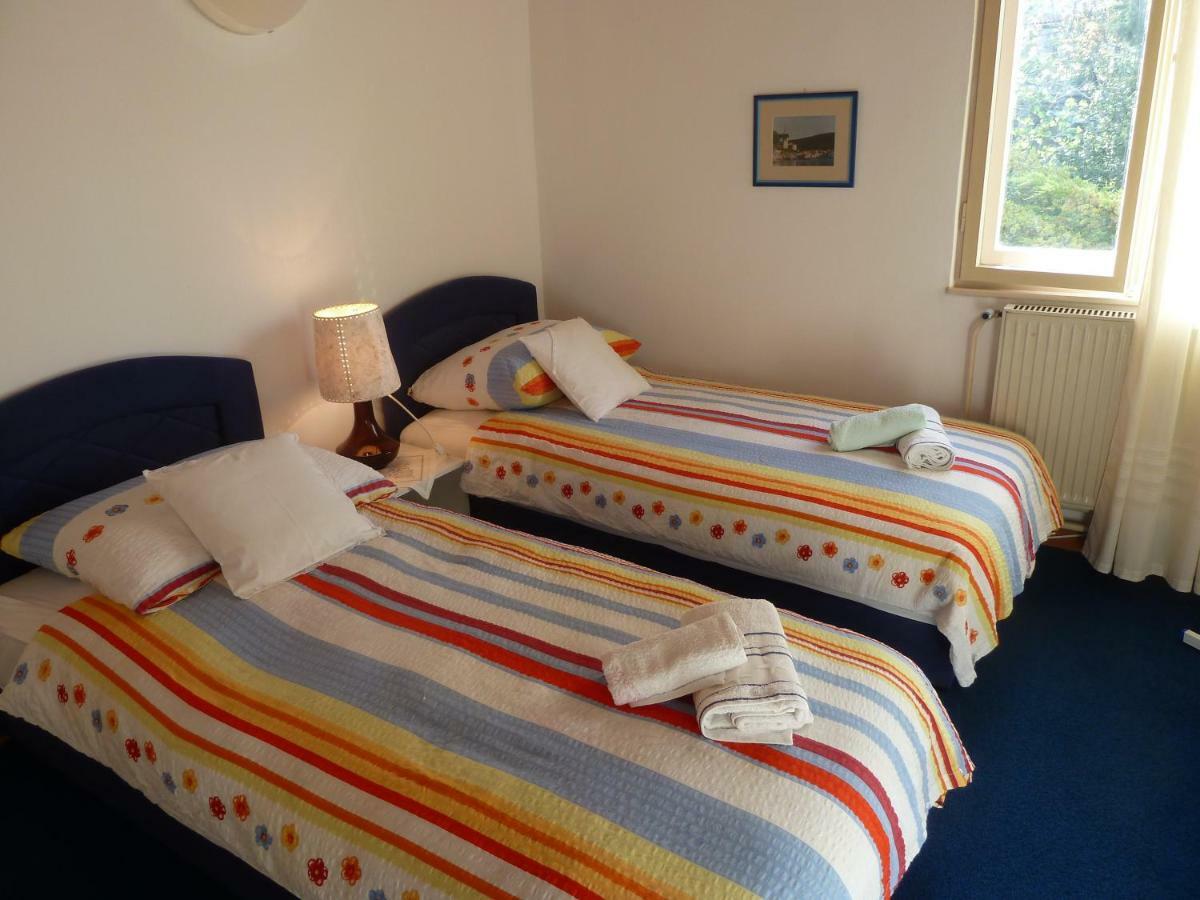 Holiday Home Villa Esperanca เวลิโลชิน ภายนอก รูปภาพ
